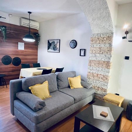 Apartman Three Queens غييكا المظهر الخارجي الصورة