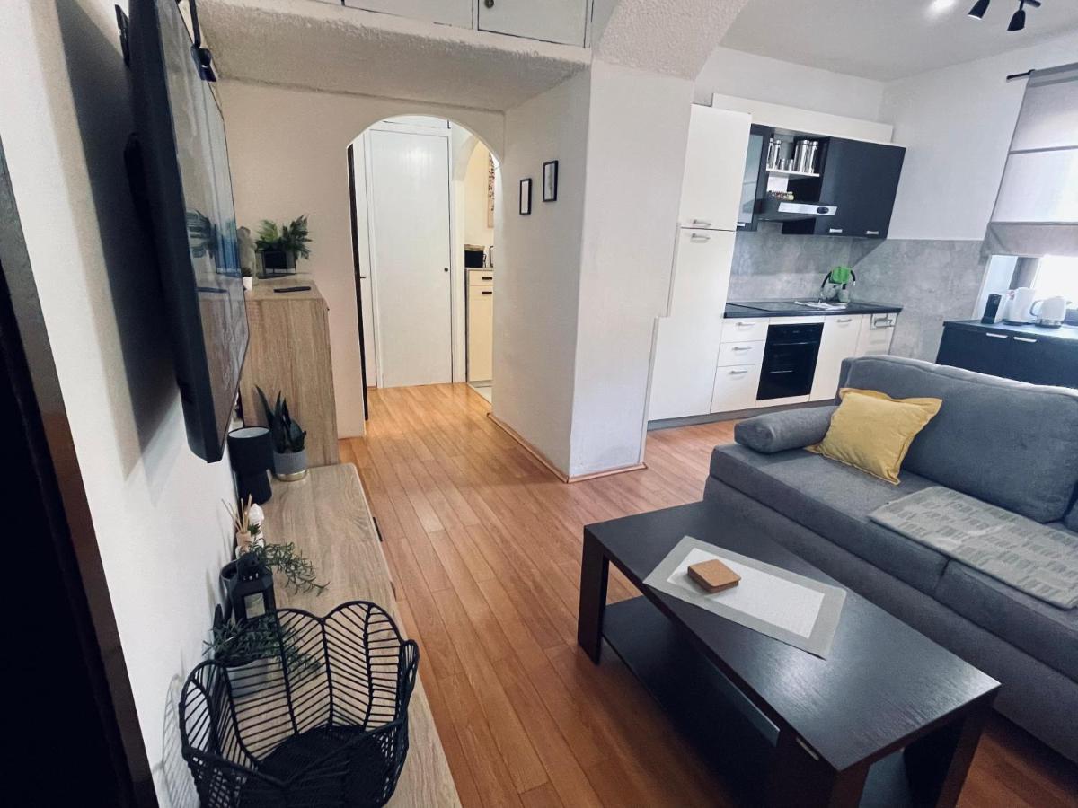 Apartman Three Queens غييكا المظهر الخارجي الصورة