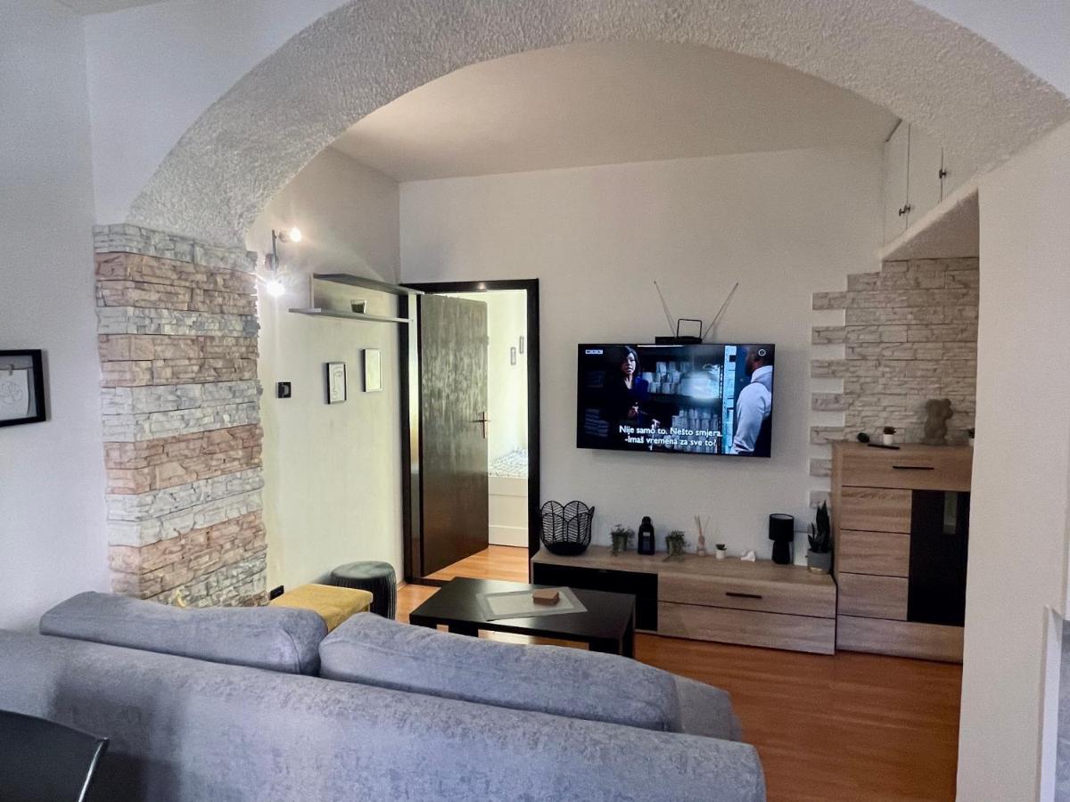 Apartman Three Queens غييكا المظهر الخارجي الصورة