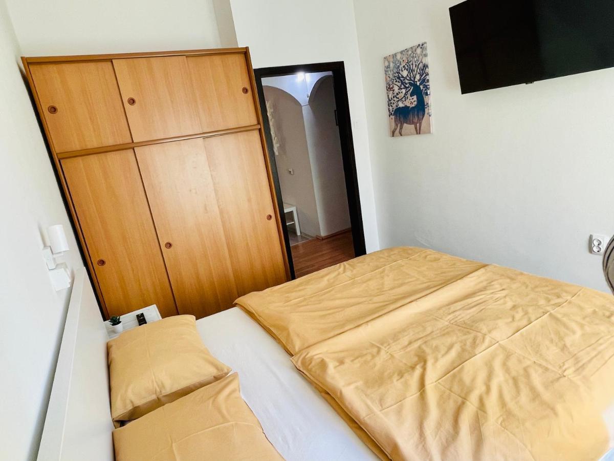 Apartman Three Queens غييكا المظهر الخارجي الصورة