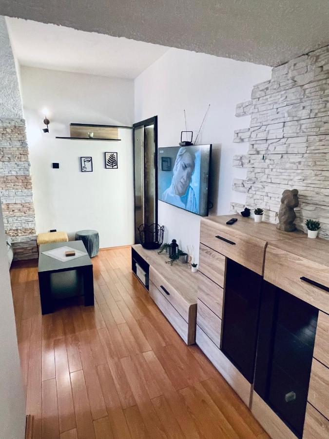 Apartman Three Queens غييكا المظهر الخارجي الصورة